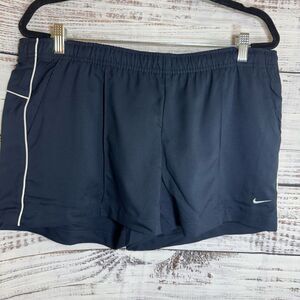 Nike‎ shorts womens Size X Large training Vintage Black Woven 4 inch inseam New